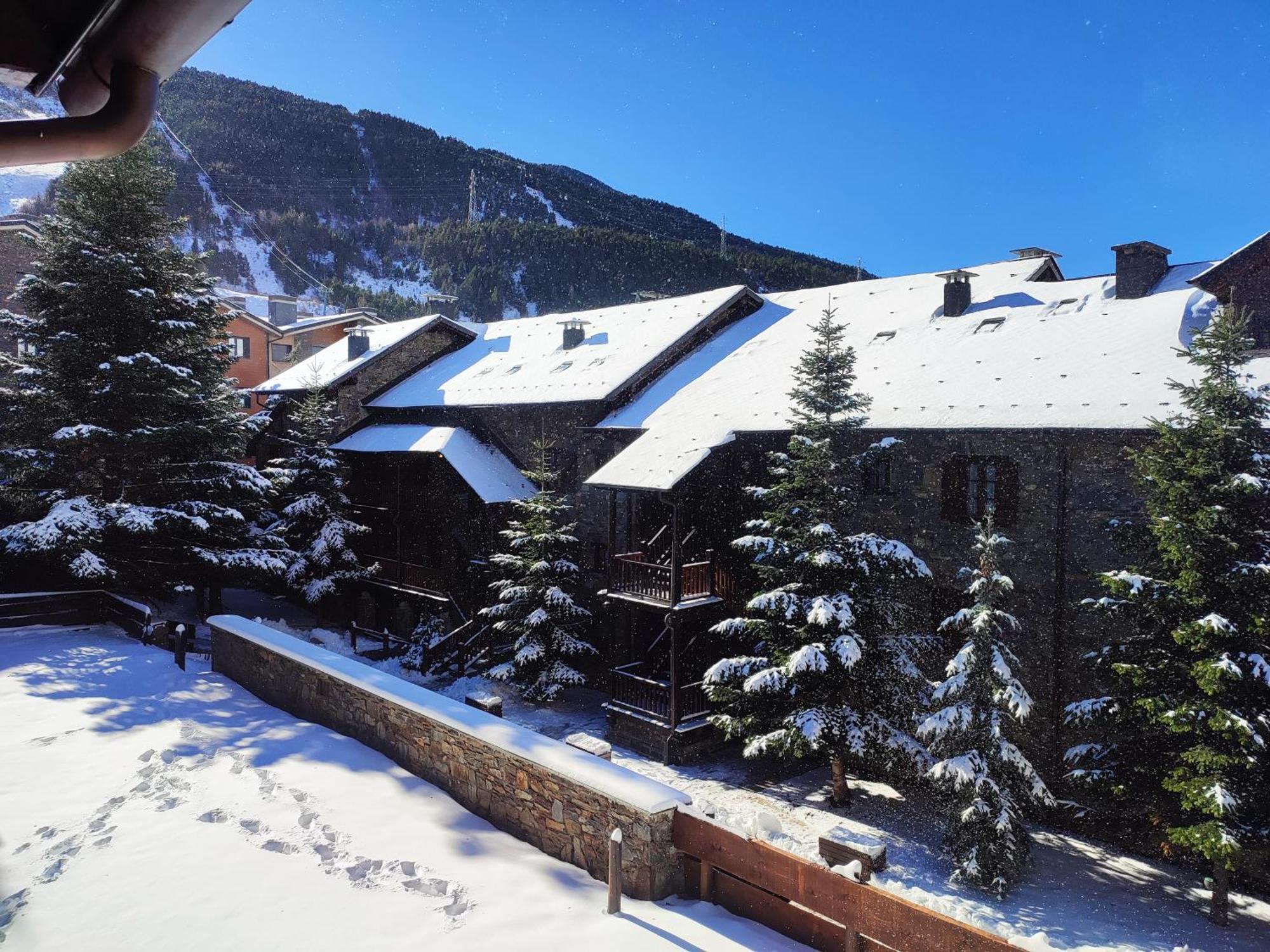 Ac Apartaments Tarter Chalet El Tarter Eksteriør billede